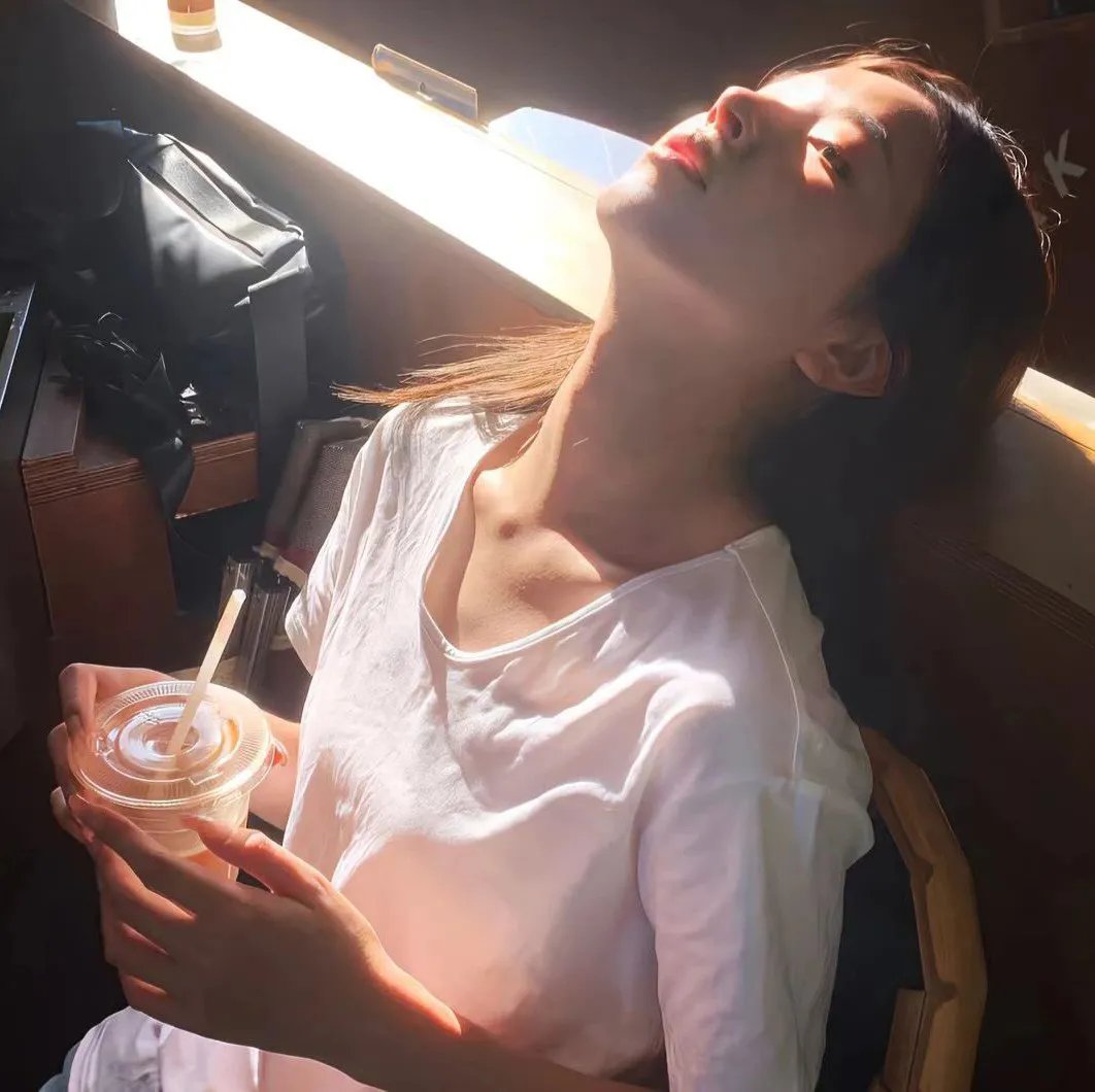 末任女士就拜托了 在线观看